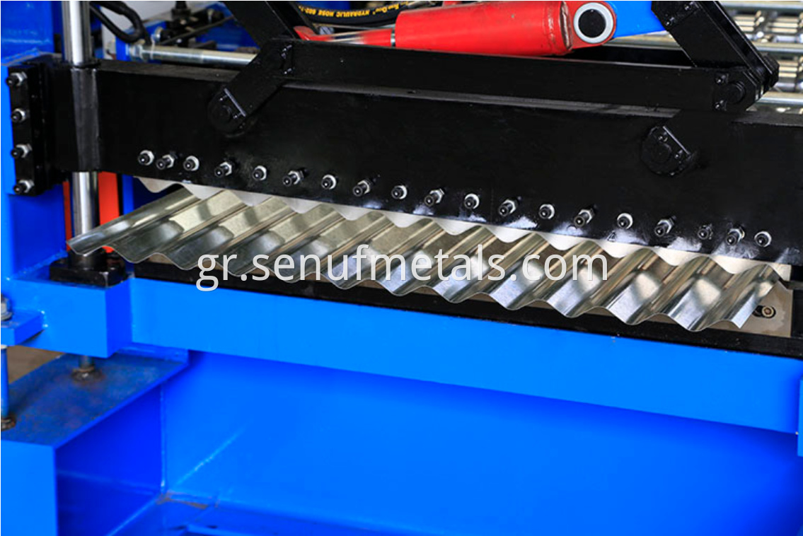 Corrugated roof sheet forming machine post cut